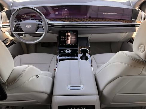 Certified 2026 Cadillac Escalade ESV Platinum Sport w/ LPO, ONYX Package image 7