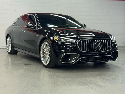 Used 2024 Mercedes-Benz S 63 AMG S w/ Carbon Fiber Exterior Package image 25