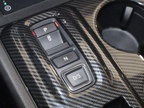 Used 2024 Honda Pilot Touring image 7