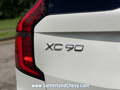 Used 2026 Volvo XC90 B6 Ultra w/ Protection Package AWD/4WD image 12