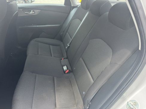 Used 2019 Kia Forte LXS FWD image 11