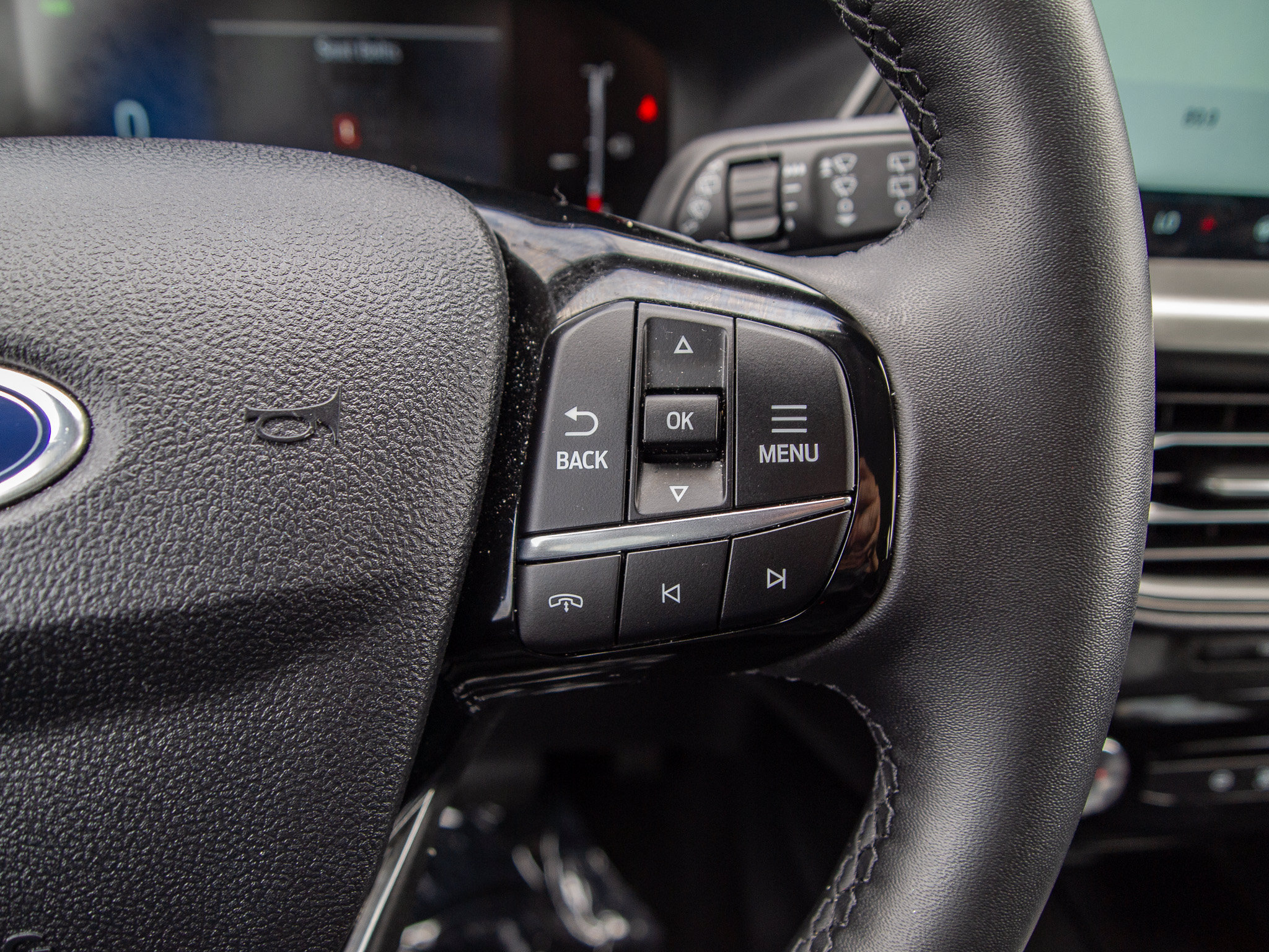 Used 2025 Ford Escape SE FWD image 23