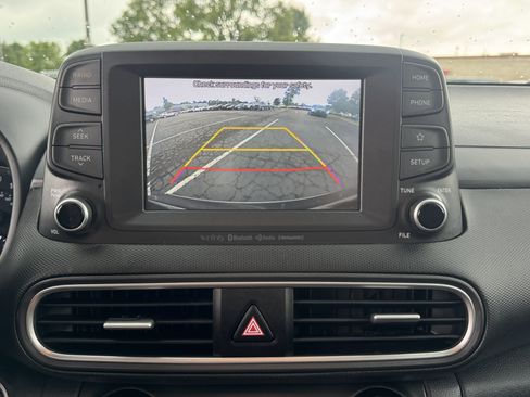 Used 2020 Hyundai Kona Limited AWD/4WD image 6