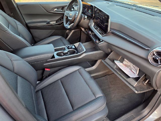 Used 2026 Chevrolet Equinox LT w/ Convenience Package II FWD image 40