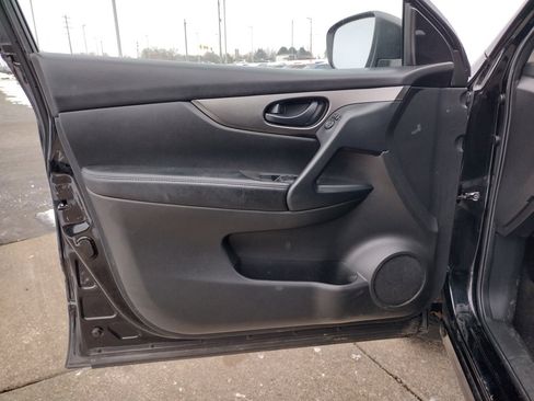 Used 2020 Nissan Rogue Sport S image 22