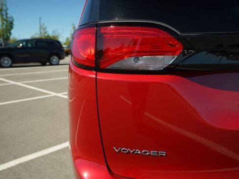 New 2026 Chrysler Voyager LX image 38