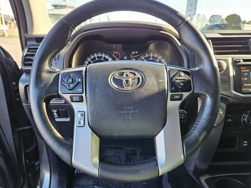 Used 2018 Toyota 4Runner SR5 image 19