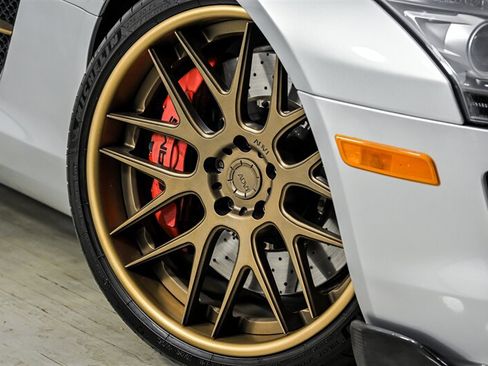 Used 2012 Mercedes-Benz SLS AMG Roadster image 3