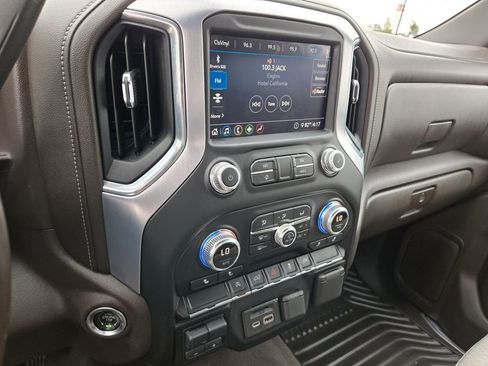Used 2020 GMC Sierra 1500 SLE w/ SLE Value Package AWD/4WD image 18