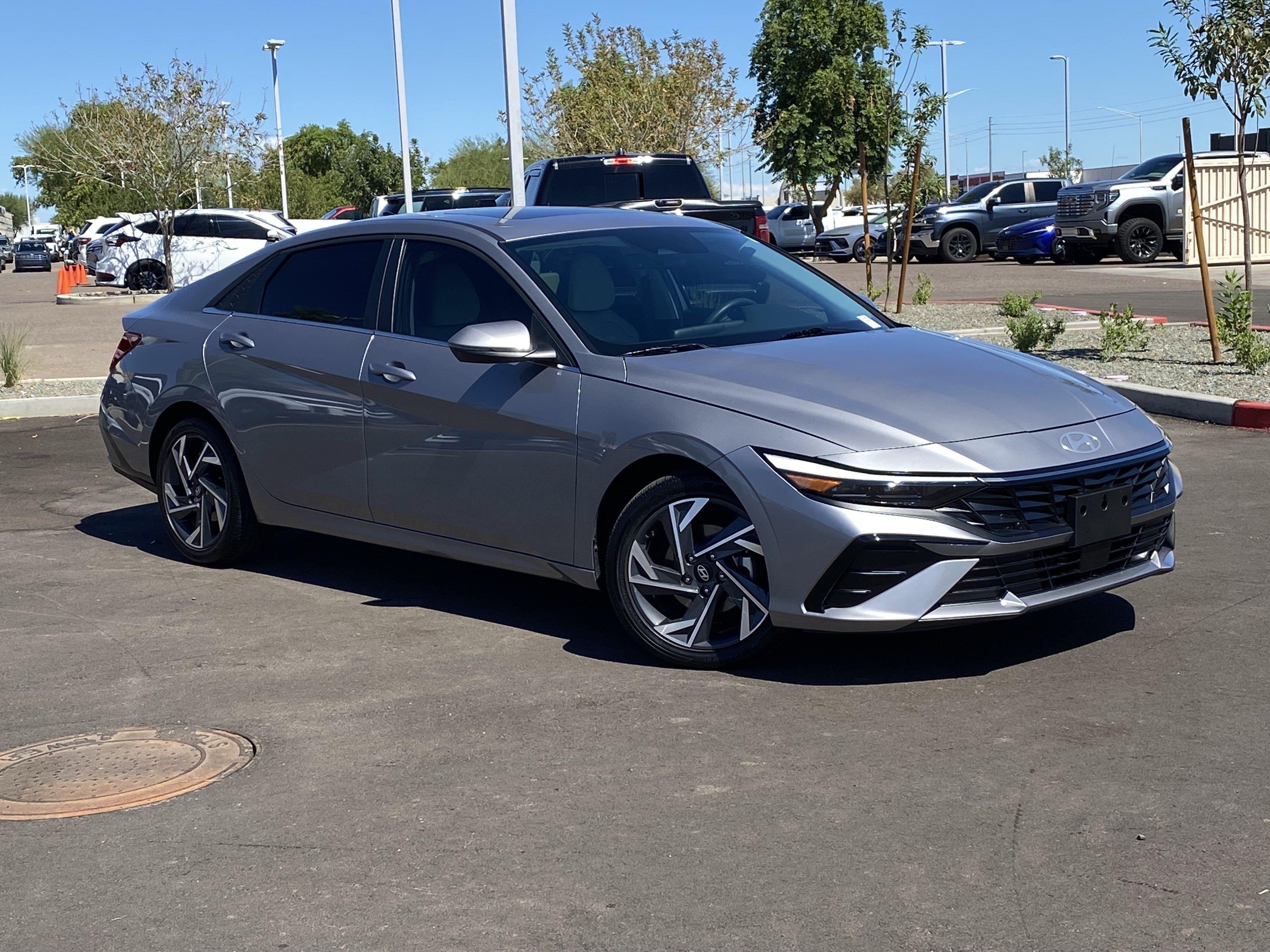 Certified 2026 Hyundai Elantra Limited FWD image 33