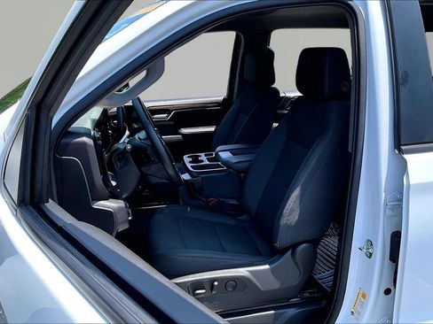 Used 2023 Chevrolet Silverado 1500 LT AWD/4WD image 15