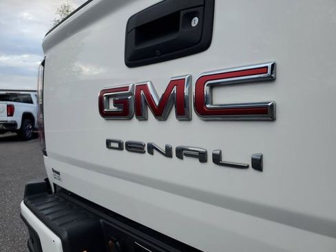 Used 2021 GMC Canyon Denali RWD image 6