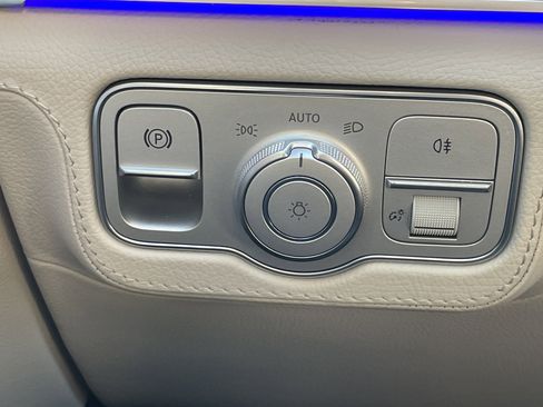 Certified 2025 Mercedes-Benz GLS 580 4MATIC image 26