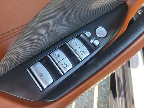 Used 2023 BMW 840i xDrive Convertible AWD/4WD image 19