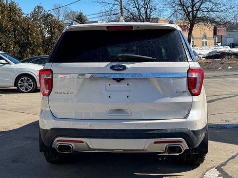 Used 2016 Ford Explorer Platinum image 4