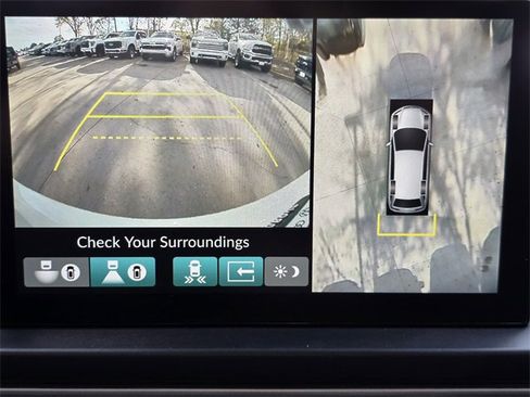 Used 2025 Honda Pilot Elite image 14