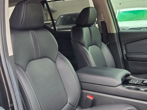 Used 2025 Honda Pilot EX-L image 30