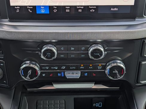 Certified 2024 Ford F250 Platinum AWD/4WD image 16