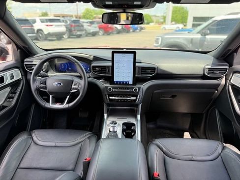 Used 2020 Ford Explorer ST w/ Premium Technology Package AWD/4WD image 2