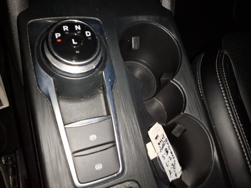 Used 2024 Ford Escape Platinum image 11