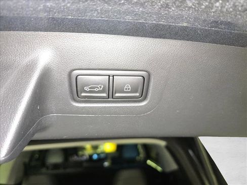 Used 2025 Hyundai Santa Fe SEL image 14