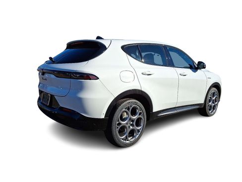 New 2025 Alfa Romeo Tonale w/ Premium Package image 4