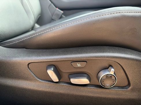 Used 2021 Cadillac XT4 Premium Luxury w/ Sun And Sound Package AWD/4WD image 13