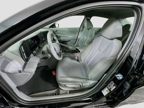 New 2026 Hyundai Elantra SE w/ Cargo Package FWD image 15