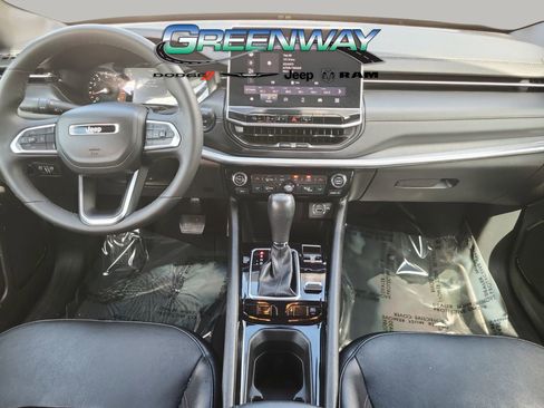 Used 2023 Jeep Compass Limited image 12