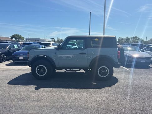 Used 2023 Ford Bronco Black Diamond w/ Sasquatch Package image 5