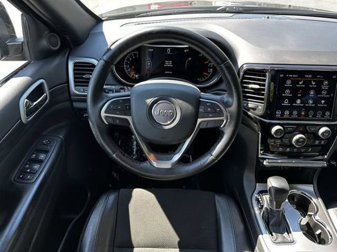 Used 2022 Jeep Grand Cherokee Laredo X AWD/4WD image 14