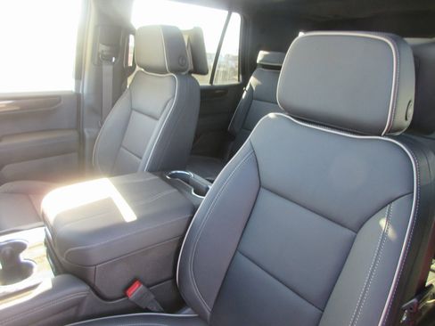 New 2026 GMC Yukon Elevation w/ Elevation Premium Package image 12