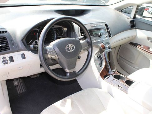 Used 2009 Toyota Venza FWD image 13