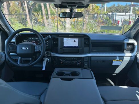 New 2026 Ford F250 XL w/ XL Chrome Package image 7