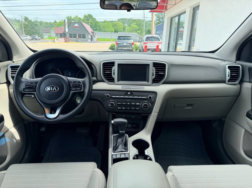 Used 2019 Kia Sportage LX w/ LX Popular Package AWD/4WD image 18