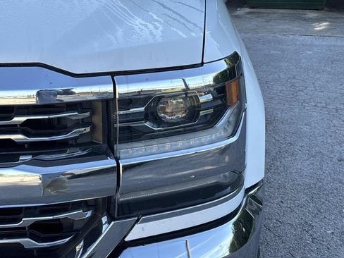 Used 2018 Chevrolet Silverado 1500 LTZ w/ Texas Edition AWD/4WD image 10