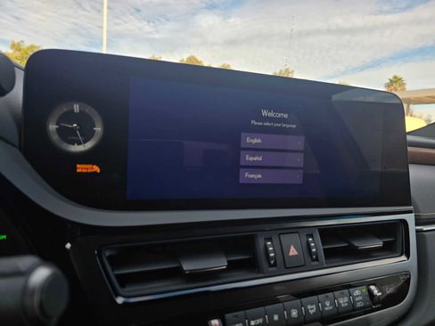 Used 2025 Lexus ES 350 w/ Premium Package image 27