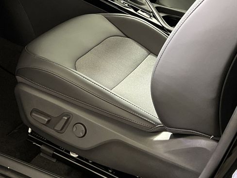 New 2026 Kia Niro EX image 12