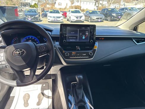 Used 2022 Toyota Corolla LE FWD image 22