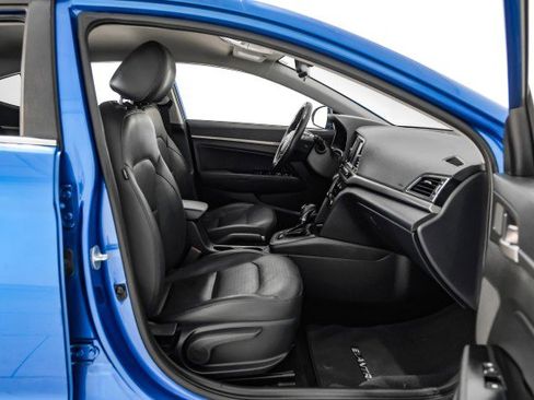 Used 2017 Hyundai Elantra Limited image 30