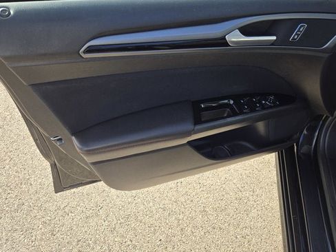 Used 2013 Ford Fusion SE image 19