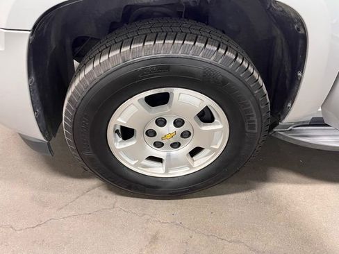 Used 2013 Chevrolet Tahoe LT w/ Luxury Package image 25