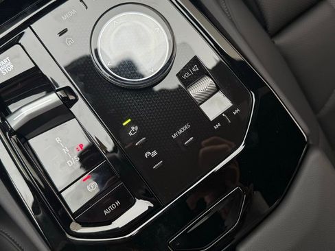 New 2026 BMW 530i xDrive w/ M Sport Package image 35