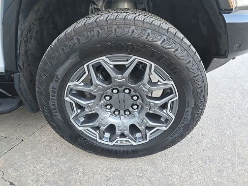 Used 2025 GMC Hummer EV 3X image 28