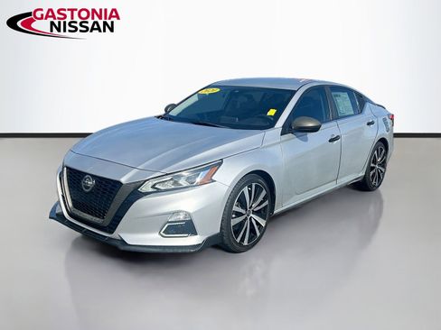 Used 2020 Nissan Altima 2.5 SR image 3