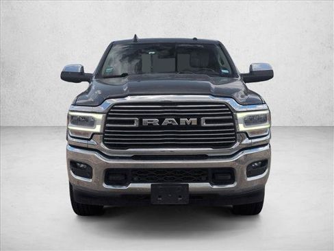 Used 2022 RAM 2500 Laramie AWD/4WD image 2