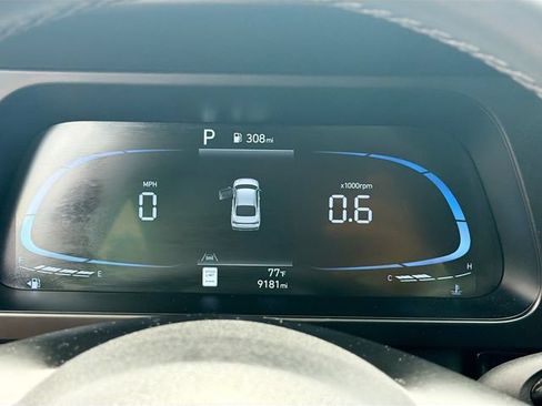 Certified 2025 Hyundai Elantra Sport FWD image 12