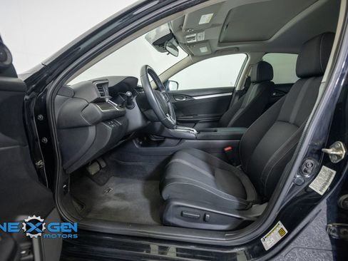 Used 2019 Honda Civic EX image 11