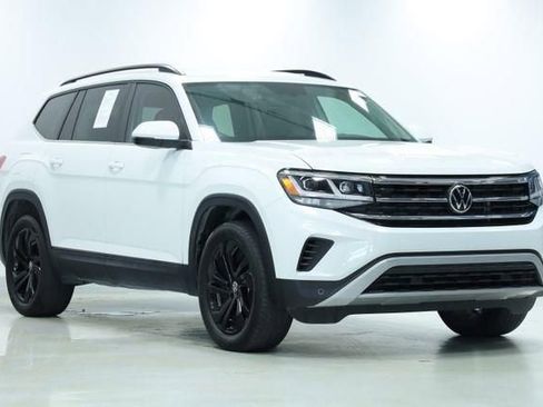 Used 2022 Volkswagen Atlas SE w/ Black Wheel Package FWD image 3