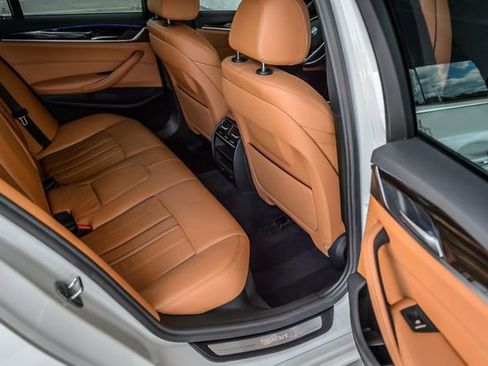 Used 2018 BMW 540i w/ Premium Package RWD image 44